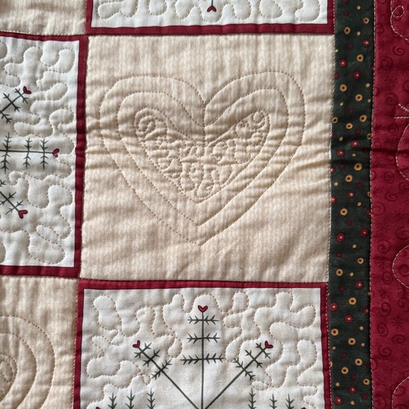 Red and Cream Quilted Wall Hanging - Picture 3 of 4